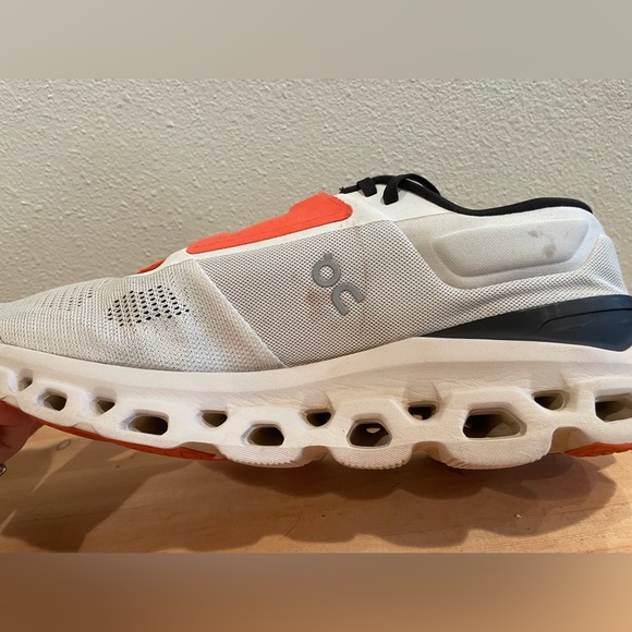 On Cloudstratus 3 Running Shoes White/Sand Mens Size 10.5 - Picture 4 of 10